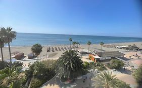 Estepona Beach Suites. Playa